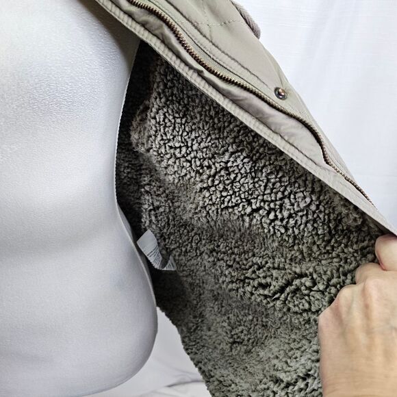 Altar'd State Tan Sherpa Lined Puffer Jacket Size Medium - Picture 9 of 12